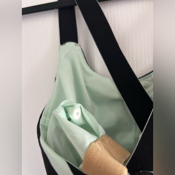 Lululemon Work it Out Tank - Picture 3 of 3